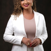 Glês Nascimento